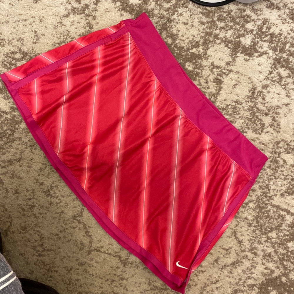 NIKE TENNIS SKORT